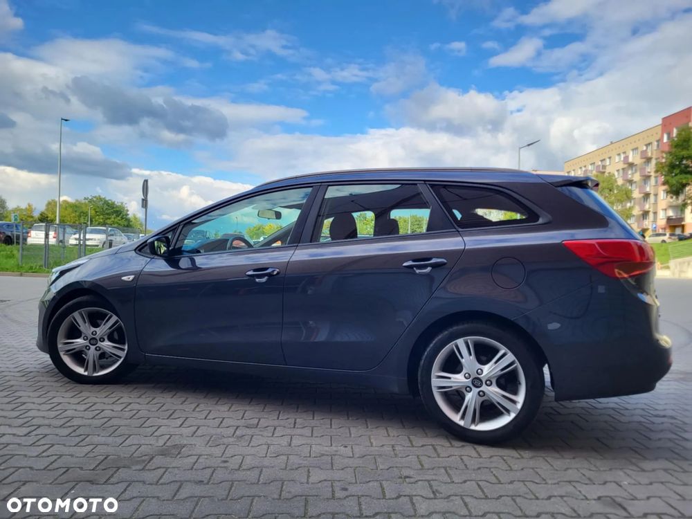 Kia Ceed 1.6 CRDi 136 ISG Edition 7 - 6