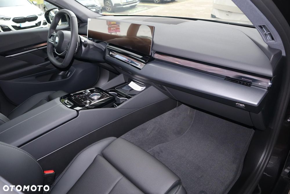 BMW Seria 5 - 13