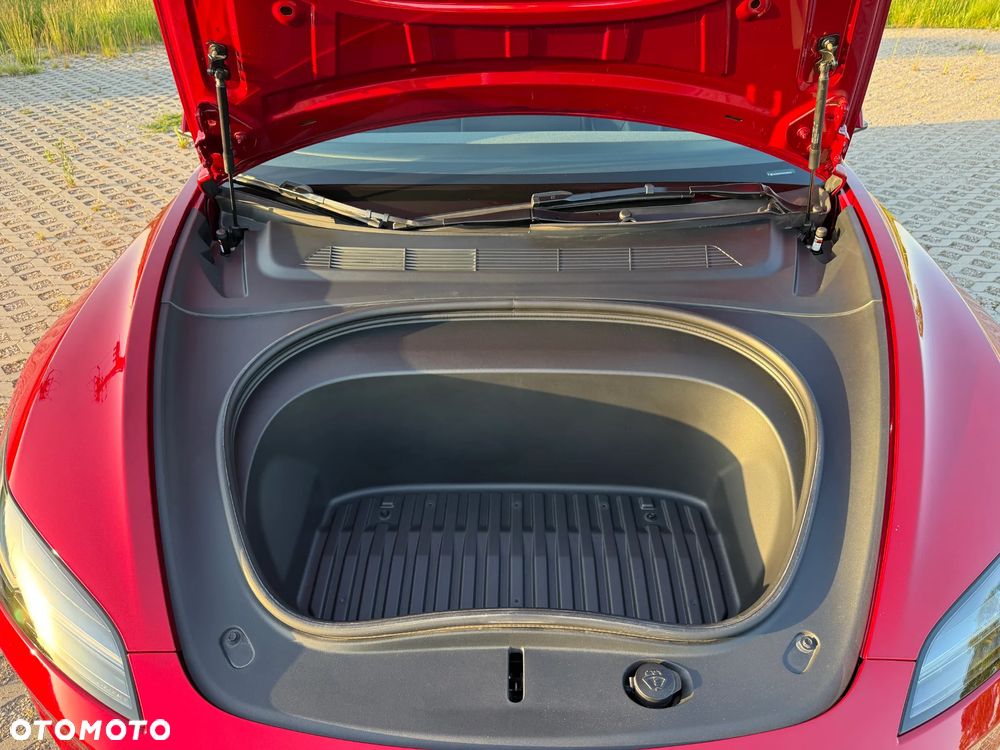 Tesla Model 3 - 14