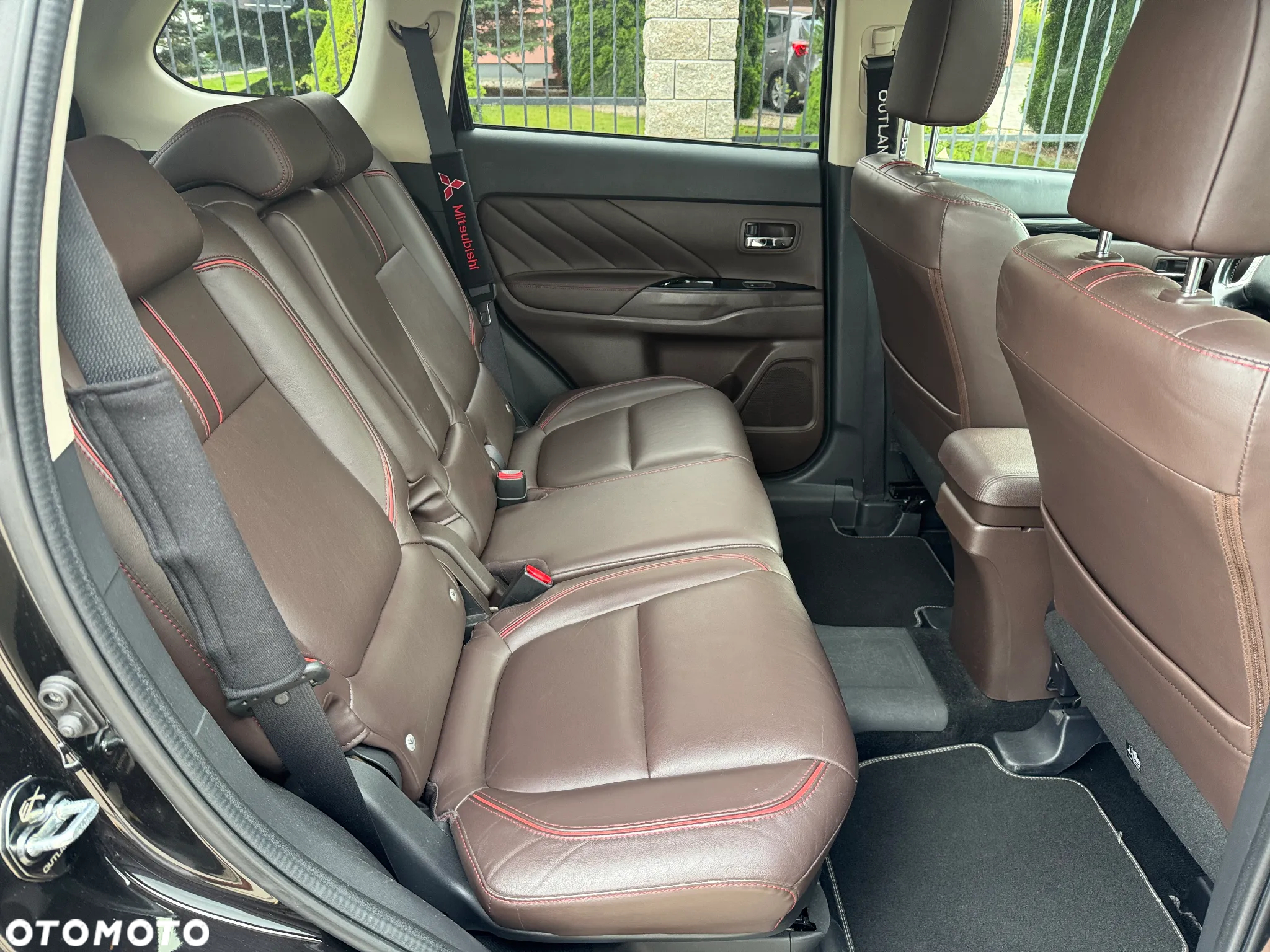 Mitsubishi Outlander PHEV Instyle NAVI + - 29