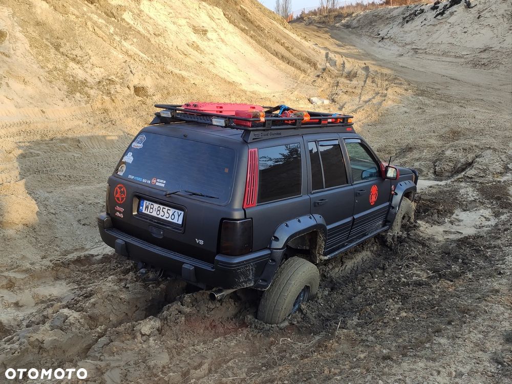 Jeep Grand Cherokee 5.2 Limited - 9