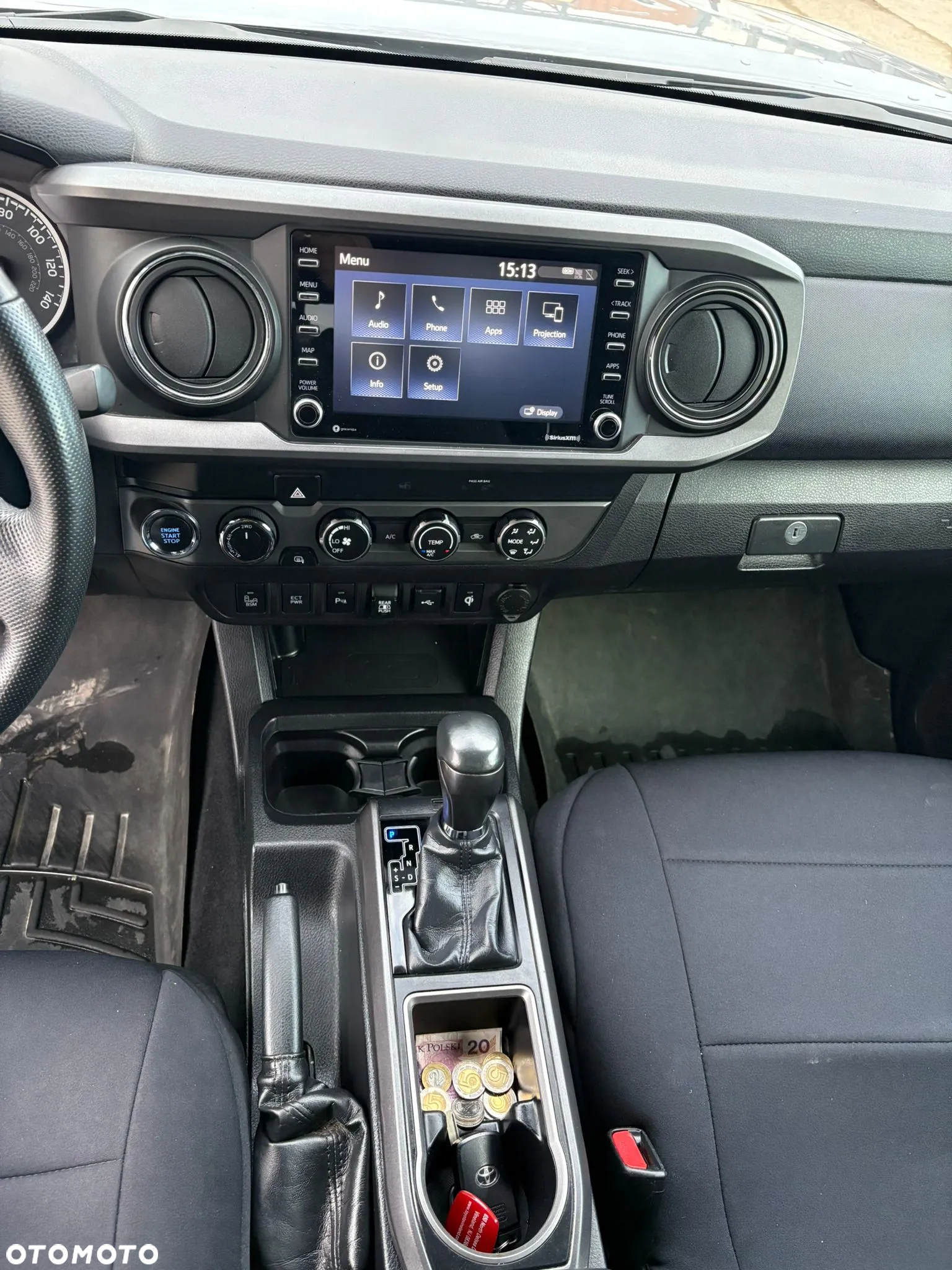 Toyota Tacoma - 15