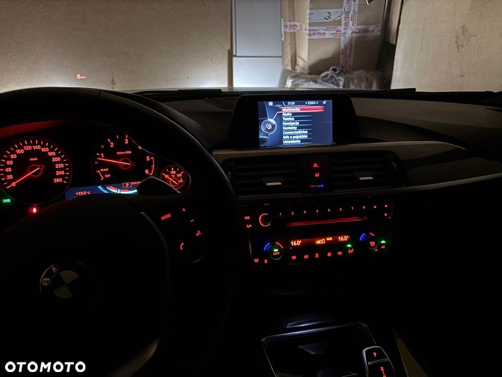 BMW Seria 3 320d Efficient Dynamic Edition Modern Line - 19