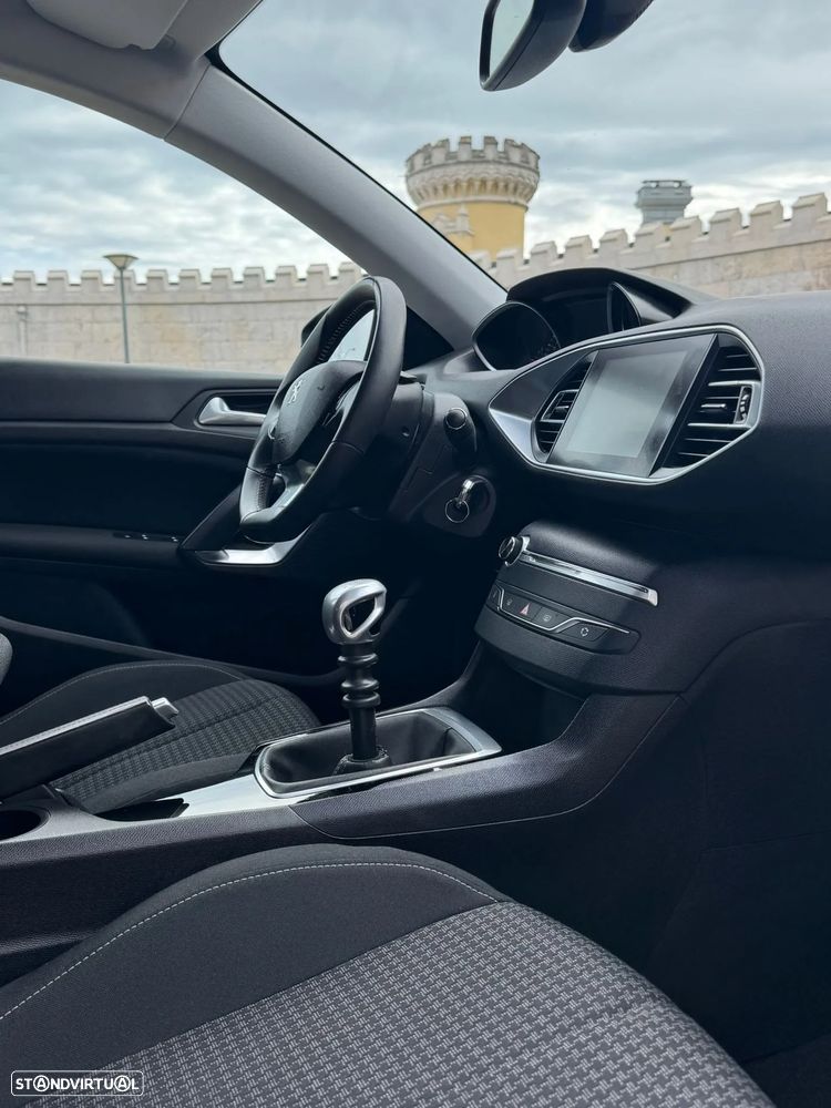 Peugeot 308 SW PureTech 130 GPF Stop & Start Allure - 6