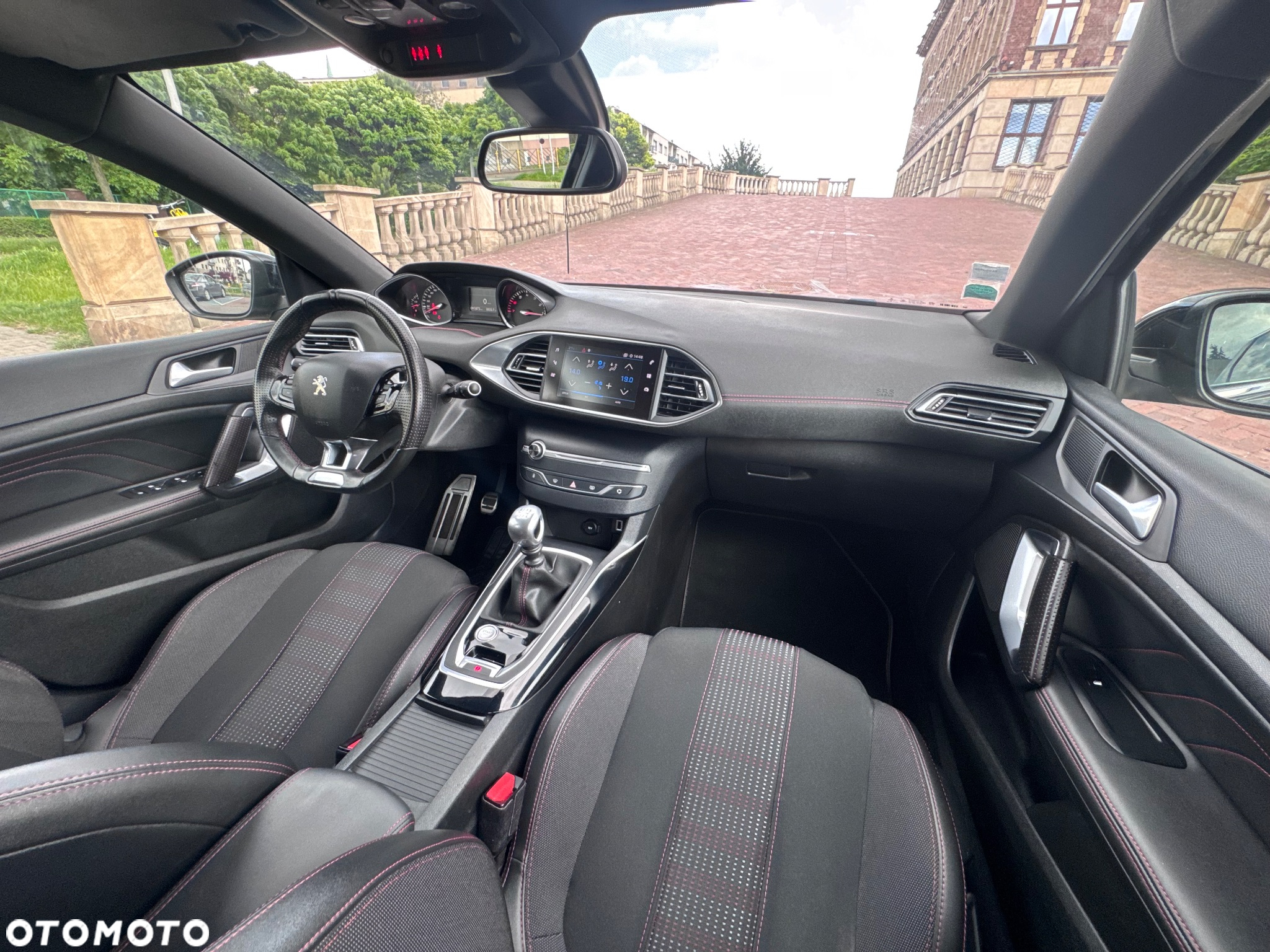 Peugeot 308 1.2 PureTech Allure S&S - 25