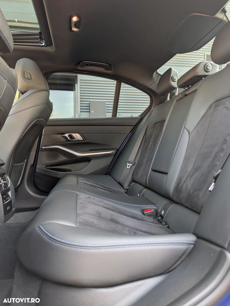 BMW Seria 3 320d xDrive AT MHEV - 23