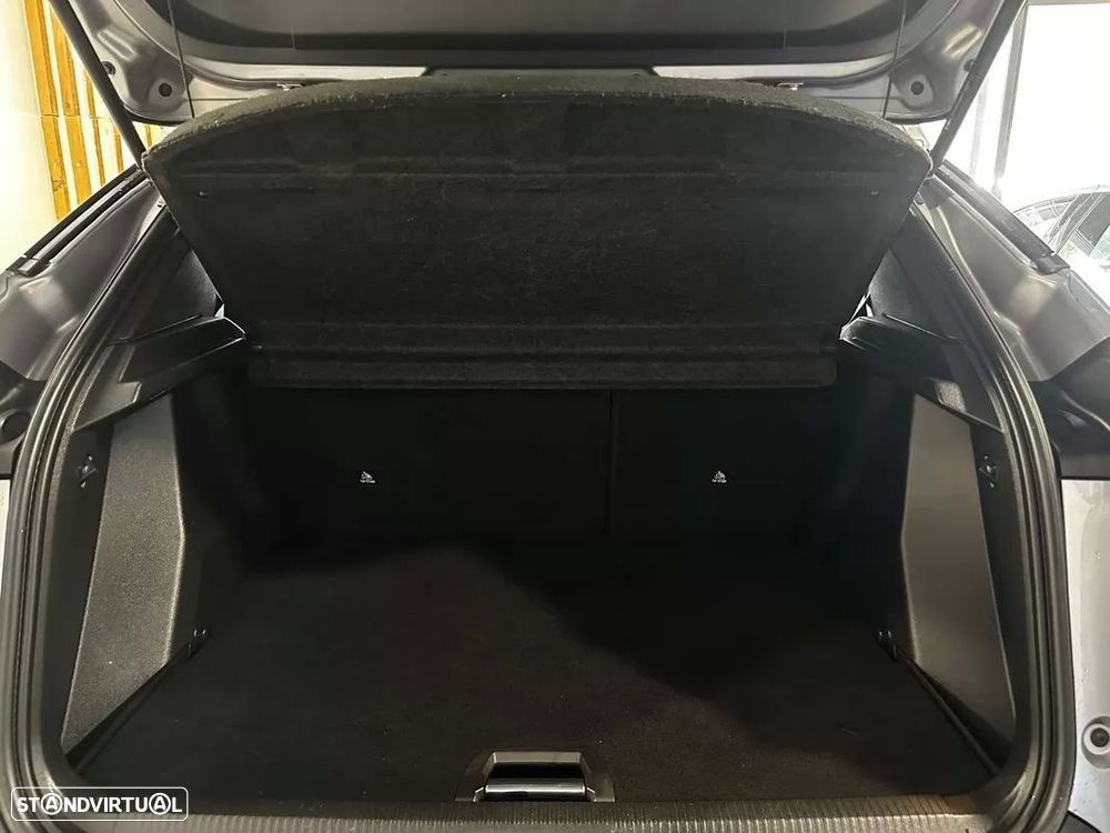 Peugeot 2008 1.5 BlueHDi Allure - 11