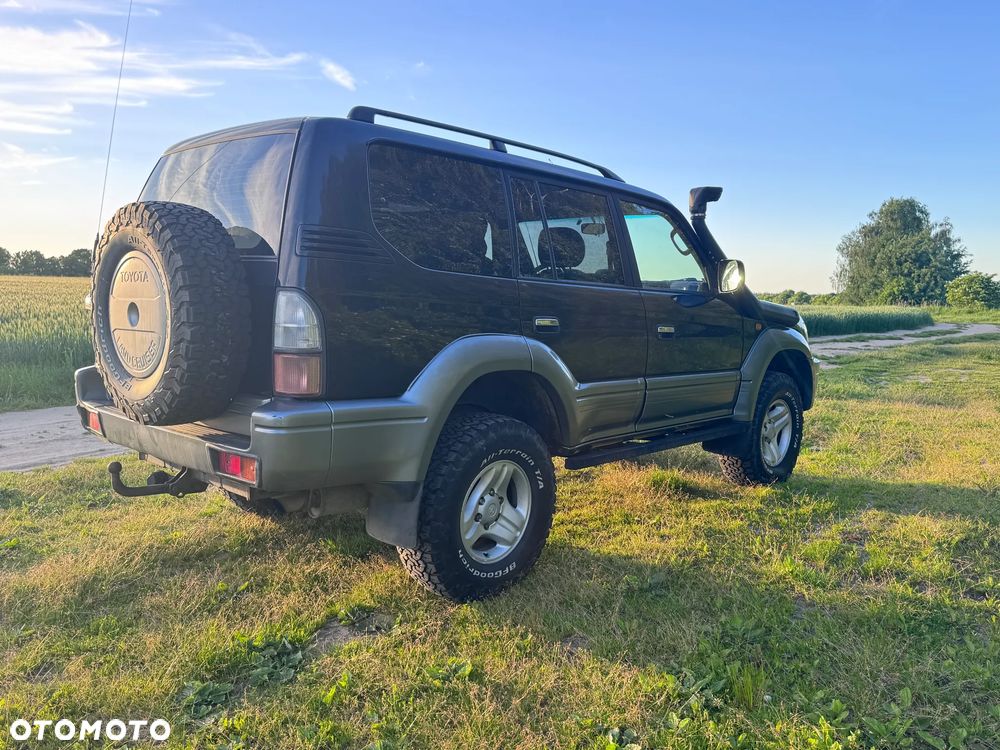 Toyota Land Cruiser - 7
