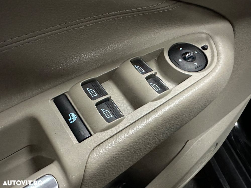 Ford C-Max 2.0 TDCi DPF Titanium - 10