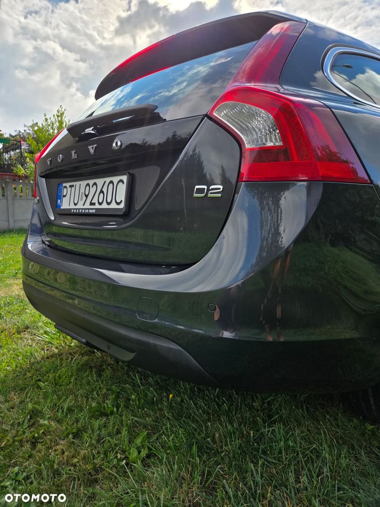 Volvo V60 D2 Momentum - 25