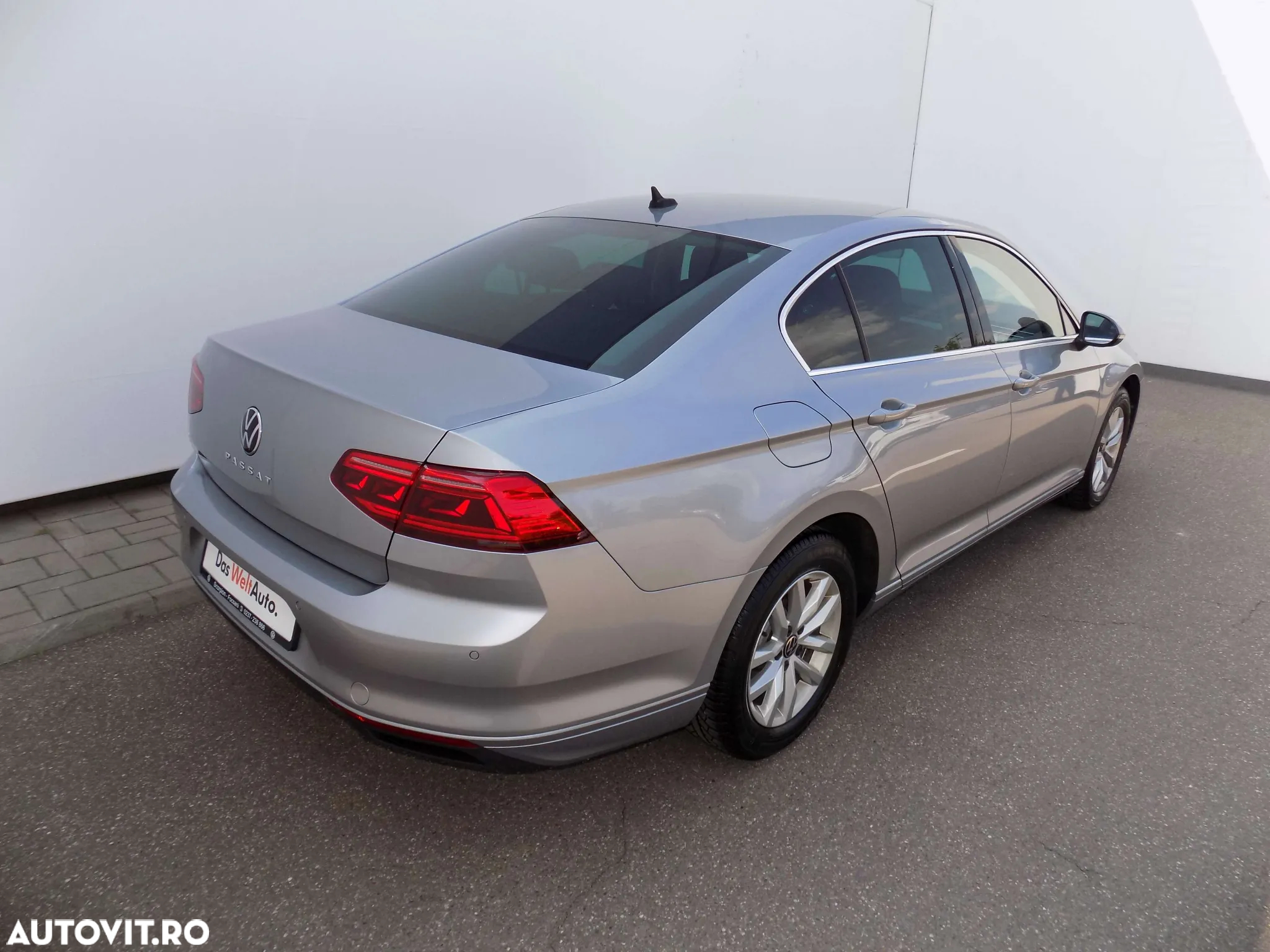 Volkswagen Passat 2.0 TDI DSG Comfortline - 6