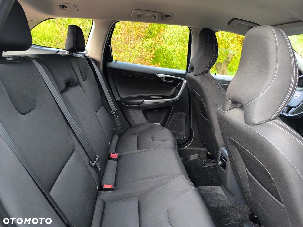 Volvo XC 60 D3 Drive-E Summum - 11