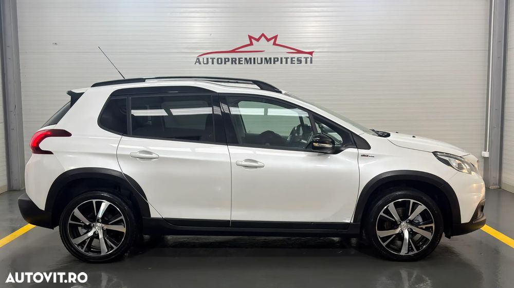 Peugeot 2008 1.2 L PureTech STT GT Line - 15