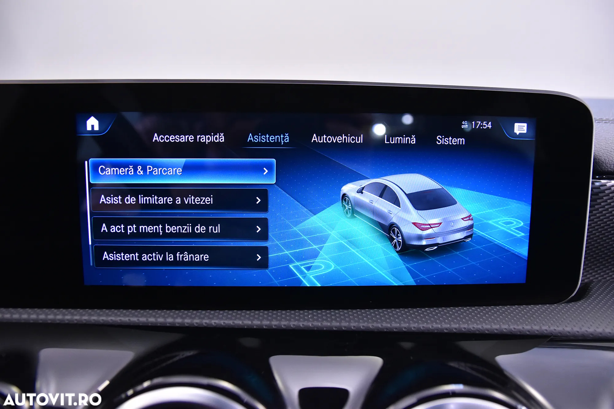 Mercedes-Benz CLA 180 7G-DCT - 20