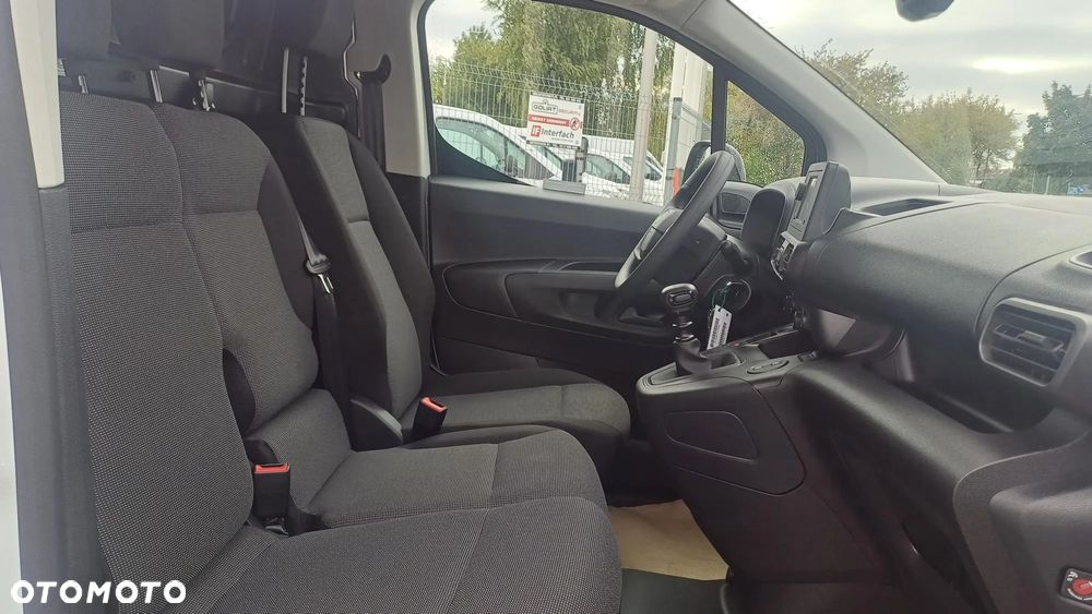 Toyota Proace City - 15