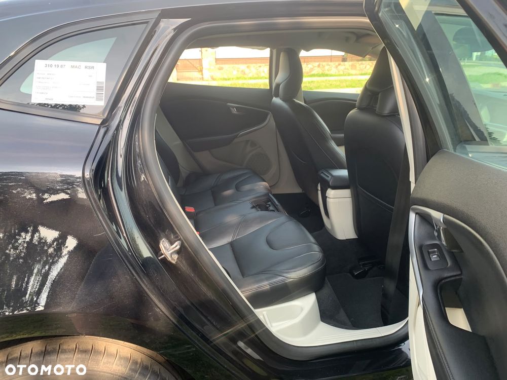 Volvo V40 D2 R-Design Kinetic - 27
