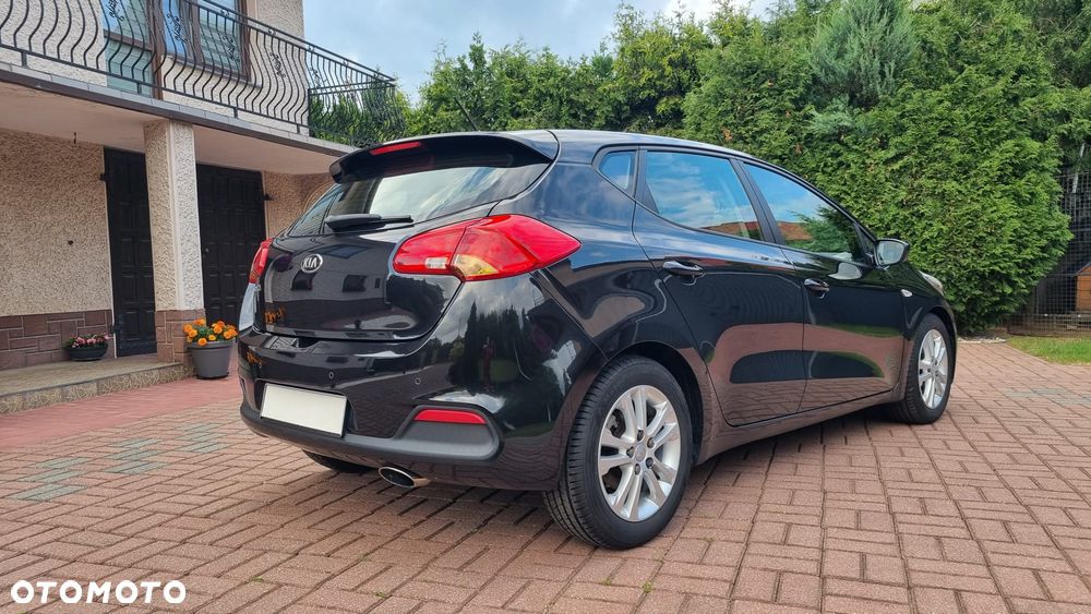 Kia Ceed 1.6 GDI Dream-Team Edition - 29
