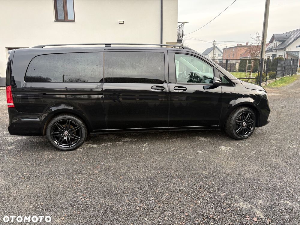 Mercedes-Benz Klasa V 300 d extralang 4Matic 9G-TRONIC Edition Edition 2023 - 9