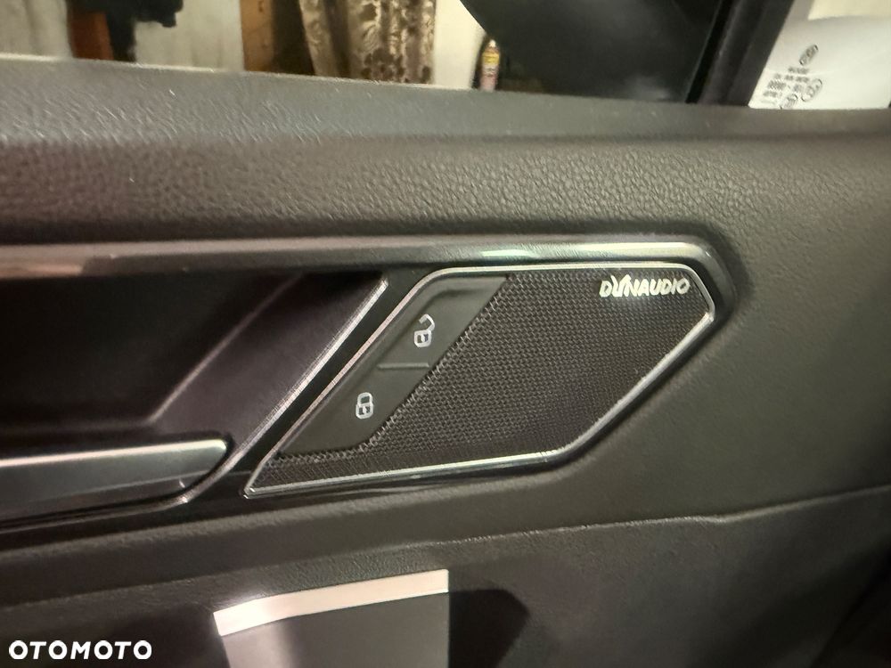 Volkswagen Tiguan - 12