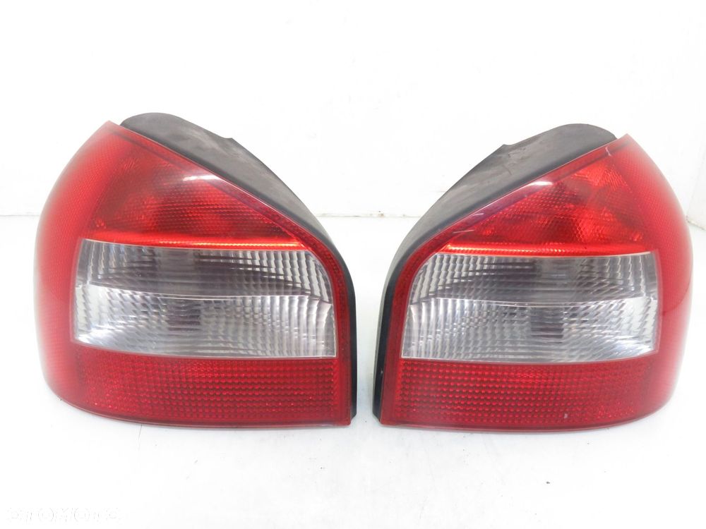LAMPA LEWA TYLNA AUDI A3 (8L1) 8L0945095B 8L0945096C - 1