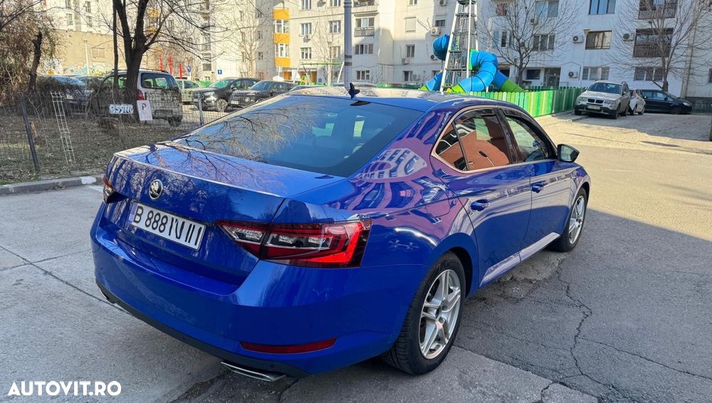 Skoda Superb 2.0 TSI DSG 4X4 Laurin & Klement - 12