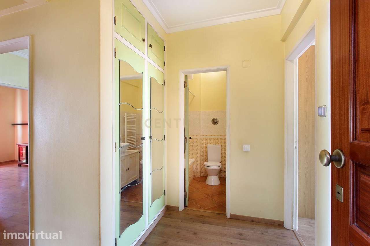 Apartamento T2 no Centro de Mem Martins - Grande imagem: 5/24