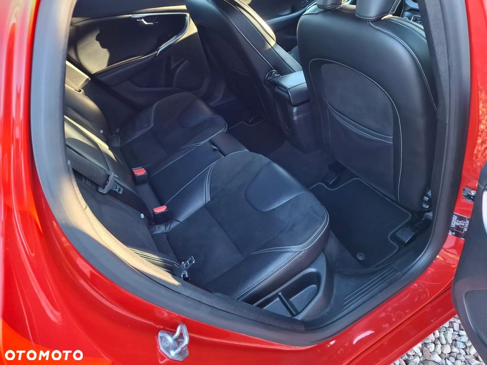 Volvo V40 D4 RDesign - 16