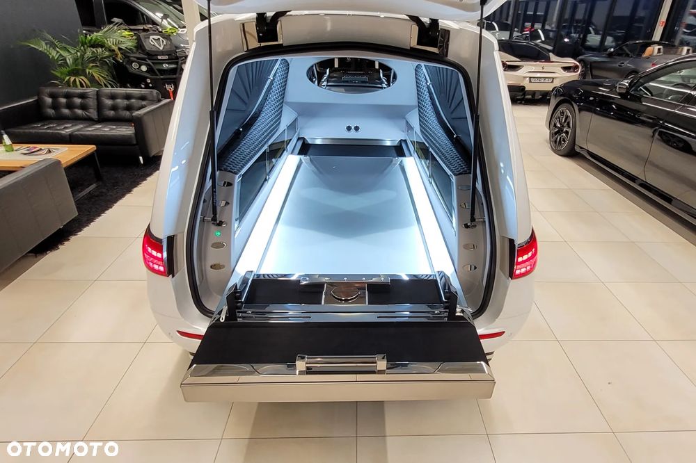 Mercedes-Benz Klasa E 200 Exclusive - 19