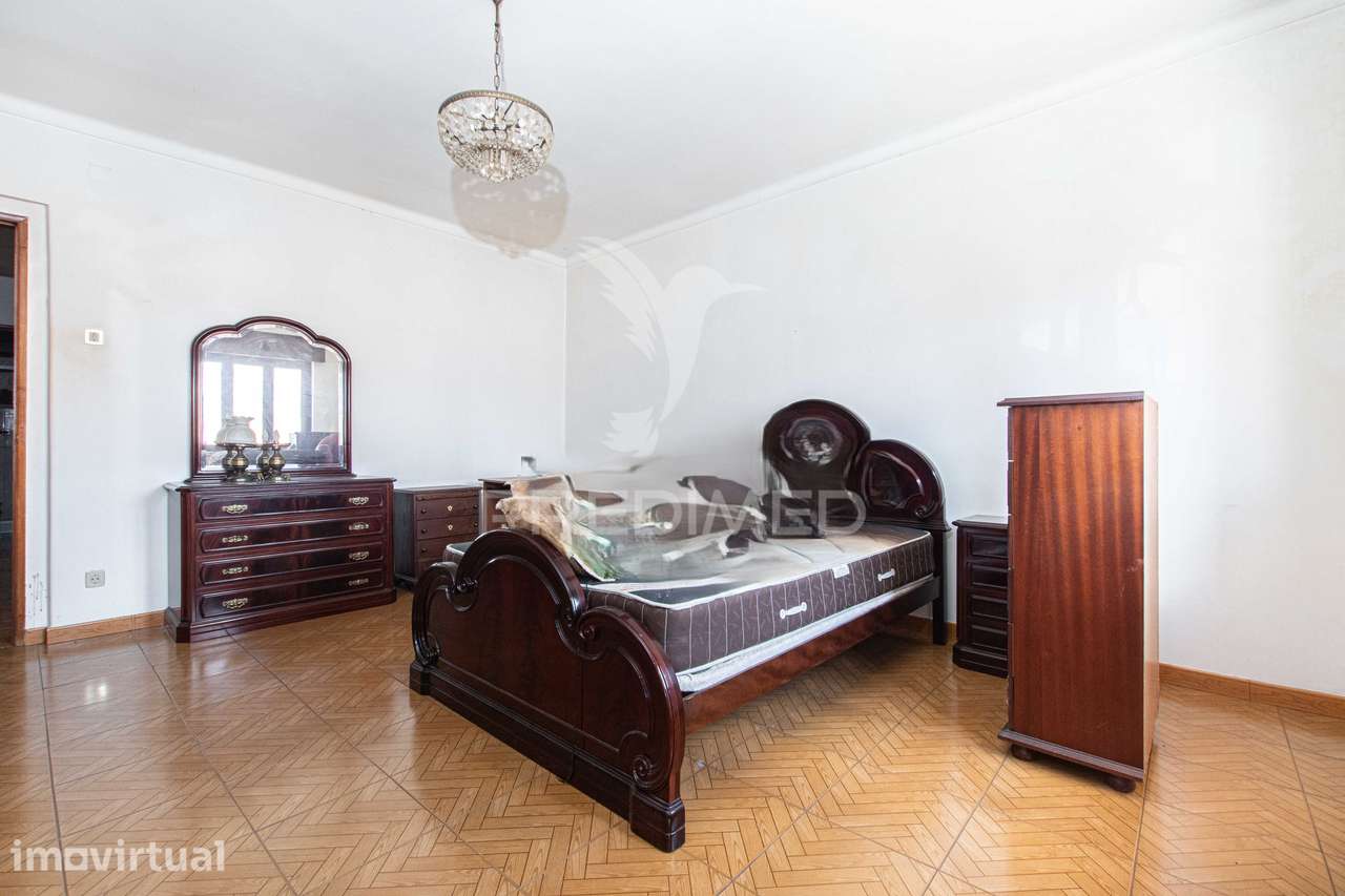 MORADIA NO CENTRO DE AZAMBUJA - Grande imagem: 4/14