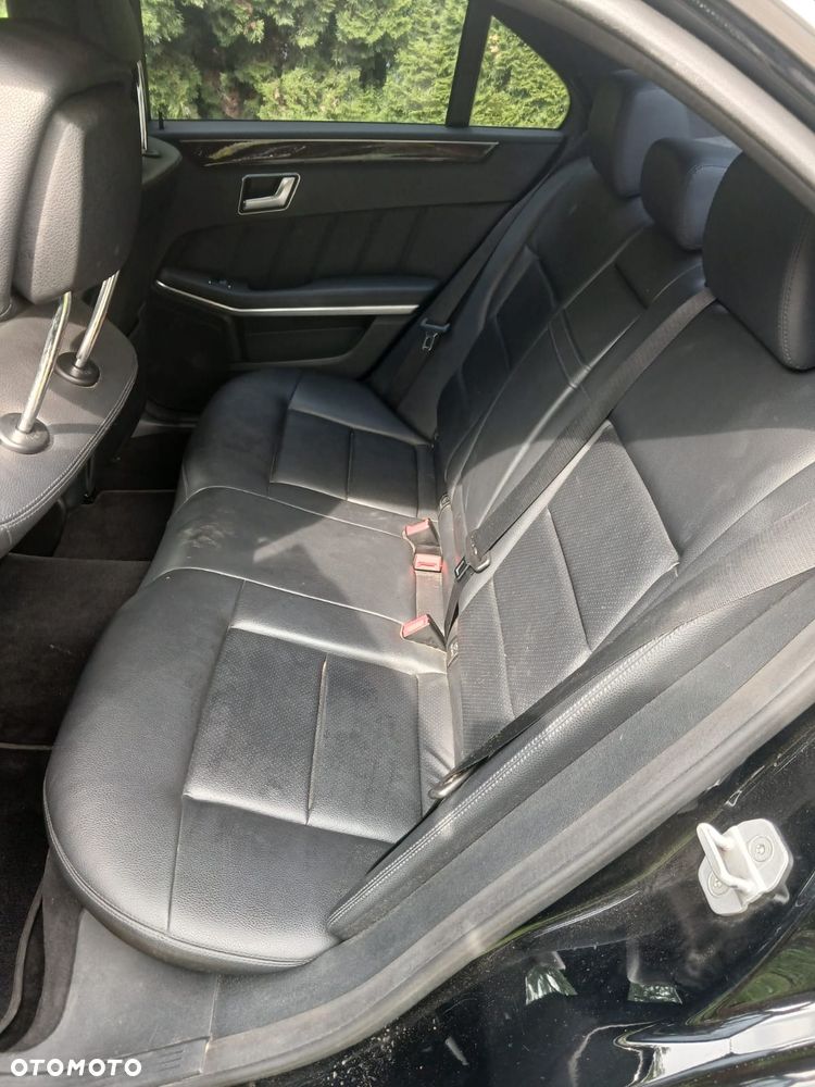 Mercedes-Benz Klasa E 350 4-Matic Classic - 27