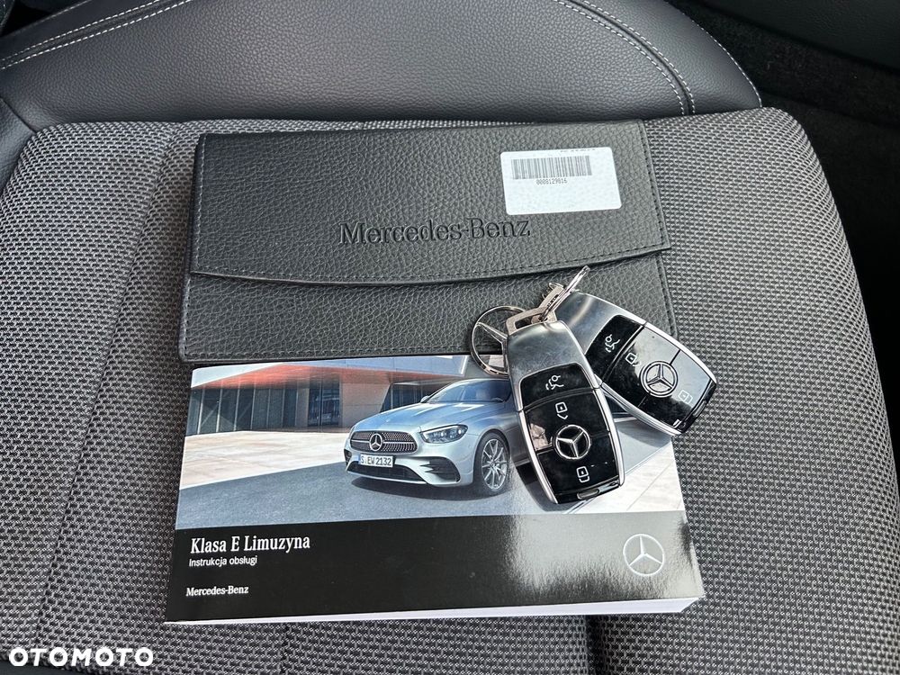Mercedes-Benz Klasa E 220 d Coupe 4-Matic 9G-TRONIC - 37