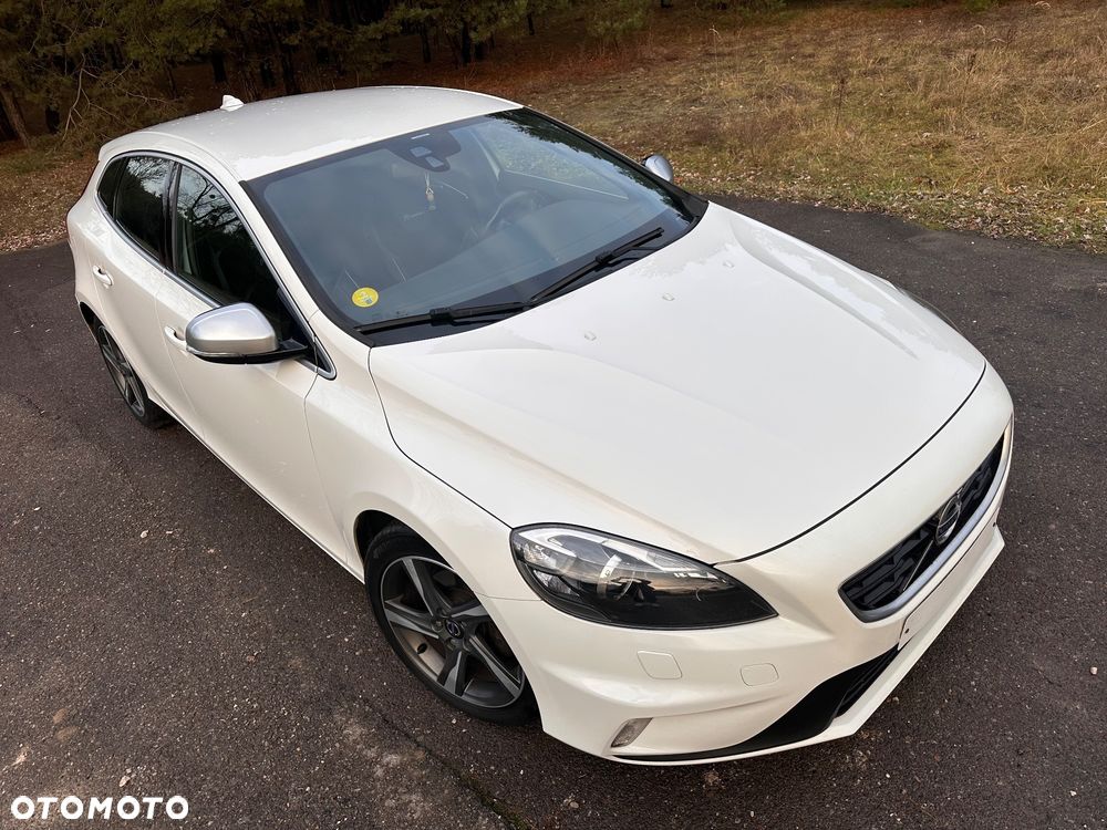 Volvo V40 D2 R Design - 10
