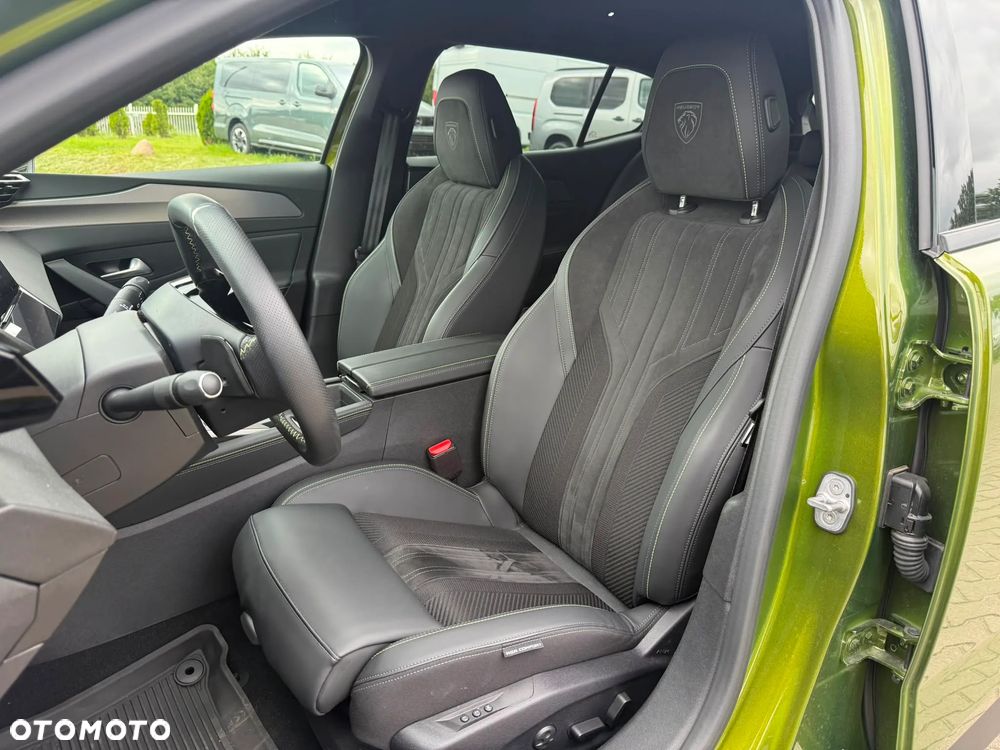 Peugeot 408 1.6 Plug-in Hybrid 240 GT Exclusive e-DCS7 - 24