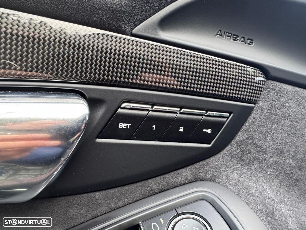 Porsche 911 (991) Carrera GTS PDK - 11