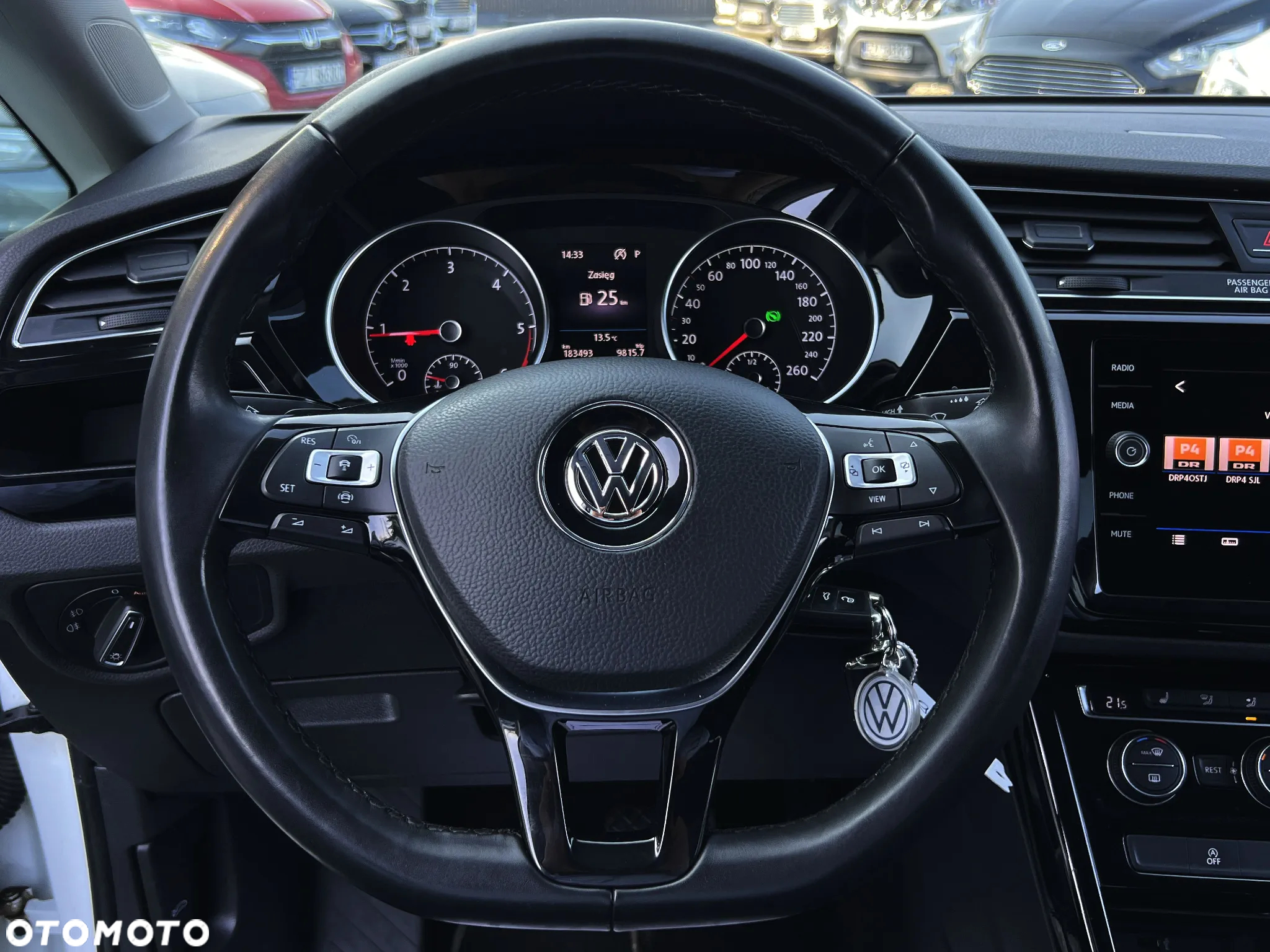Volkswagen Touran 2.0 TDI BMT Highline DSG - 29