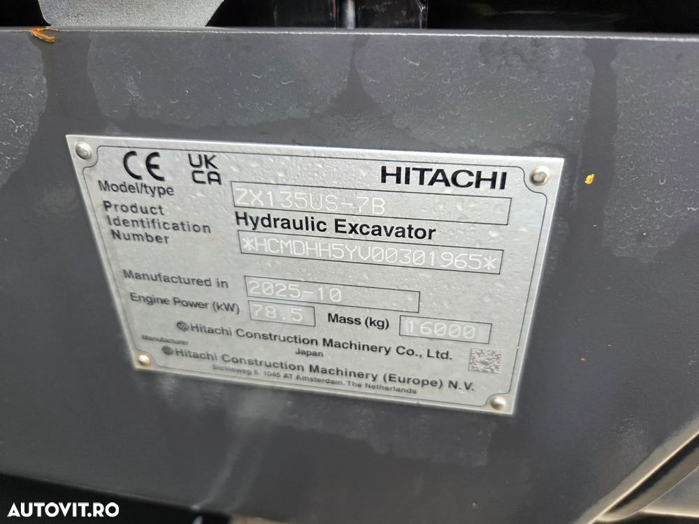 Hitachi ZX135-7, NOU, 2025, COMPACT-rotire gabarit senile, LAMA NIVELARE, Adancime sapaare 6m, Inst picon, camera spate, camere laterale, Consum 6l/h, Masa operationala 16t, Cupa 1,2m latime, Ridica 9t, latime 2,49m, leasing 5 ani ,PROMOTIE 133.900 Eur+Tva - 13