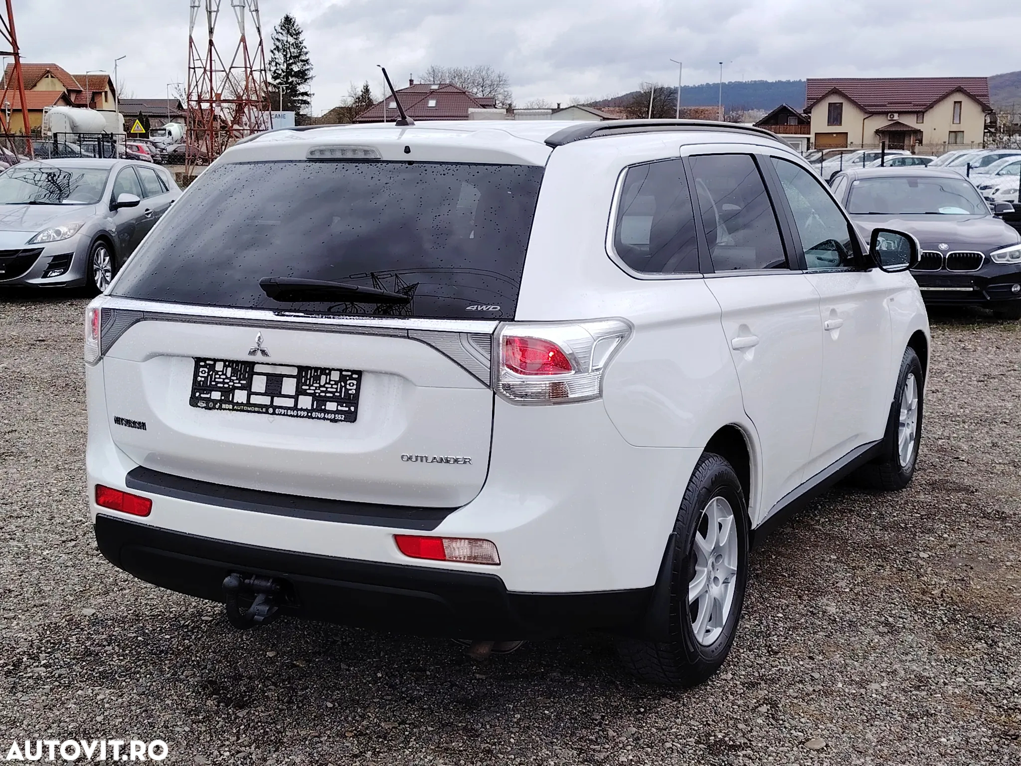 Mitsubishi Outlander 2.2 DI-D 4WD Automatik Diamant Edition - 9