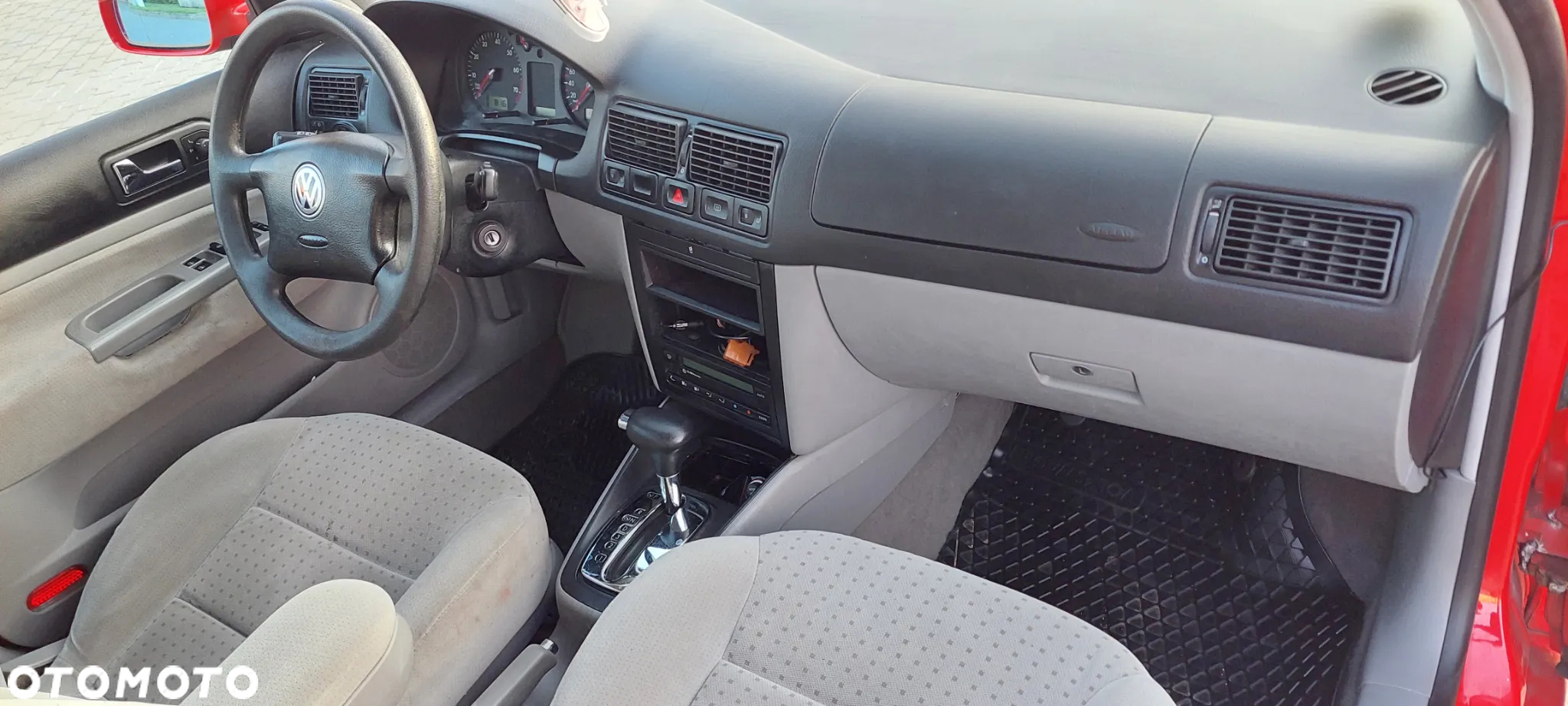 Volkswagen Golf - 8