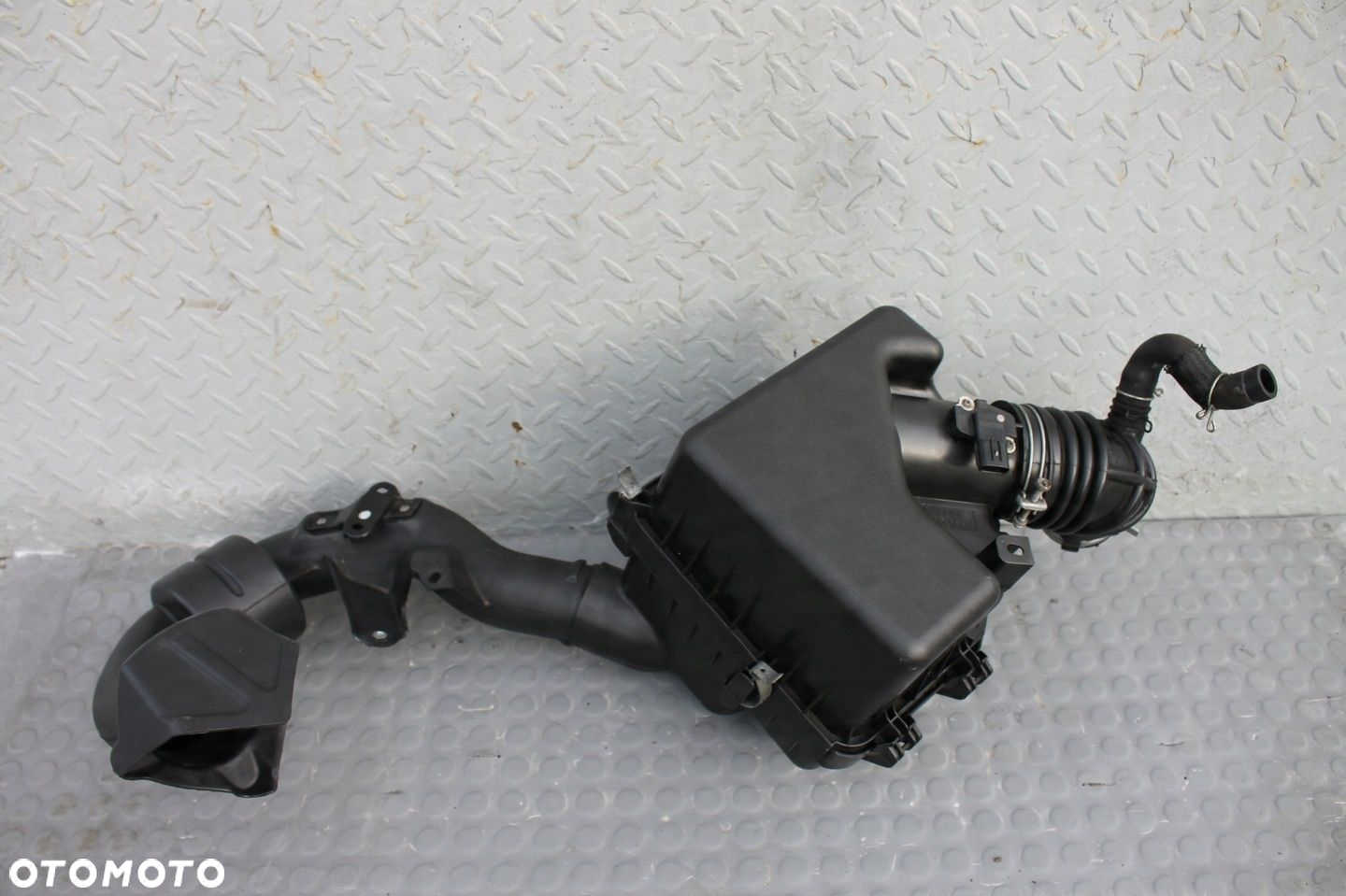 OBUDOWA FILTRA DOLOT REZONATOR POWIETRZA TOYOTA RAV4 IV 2.0 2.2 D4D 12-15 - 11