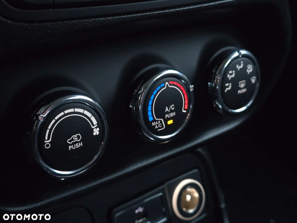 Jeep Renegade 2.0 MultiJet Limited 4WD S&S - 29