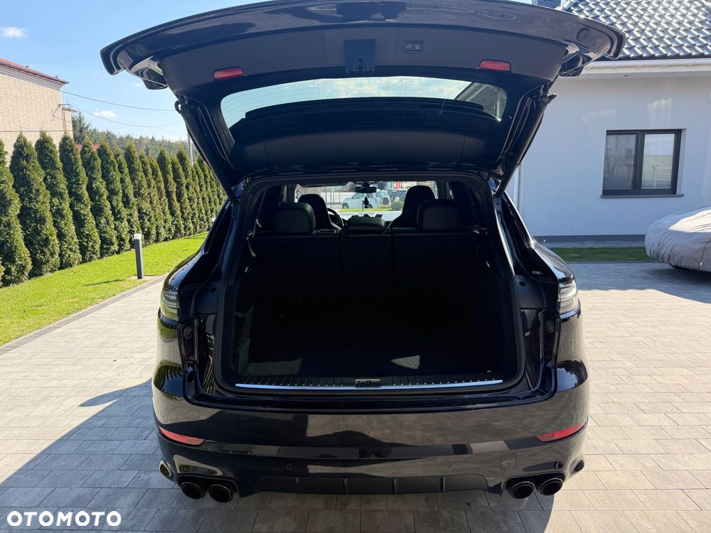 Porsche Cayenne - 9