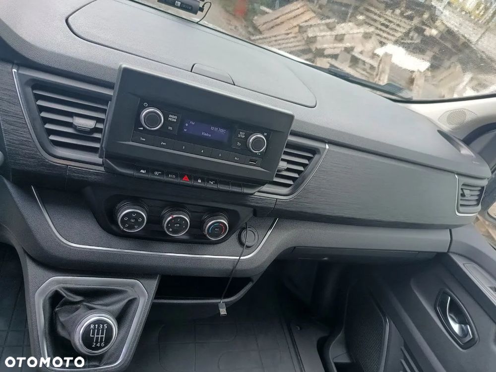 Renault Trafic - 8