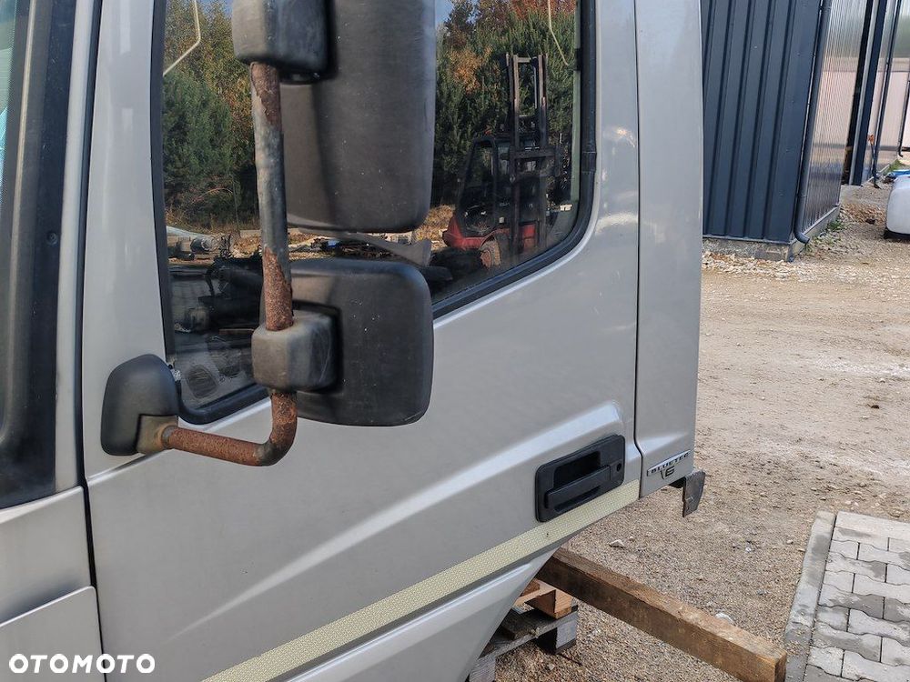 DRZWI LEWE + LUSTERKO MERCEDES ATEGO 1111 - 1