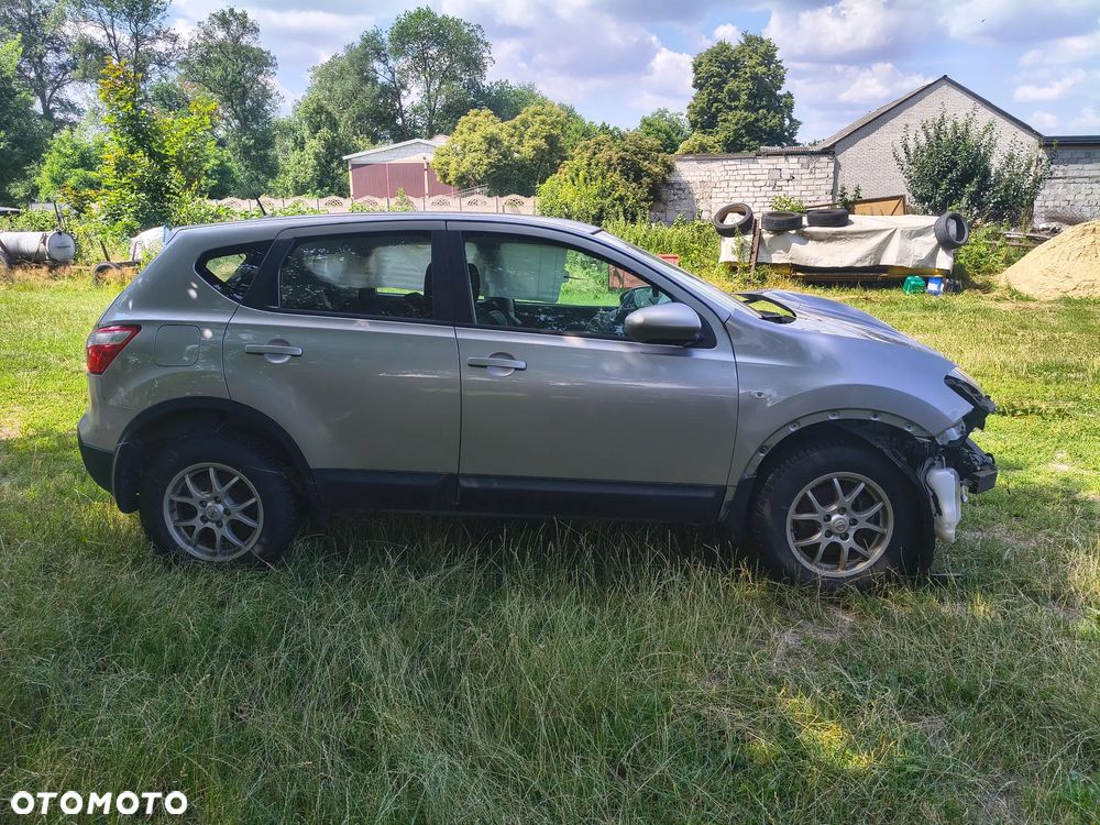 Nissan Qashqai 1.6 visia - 1