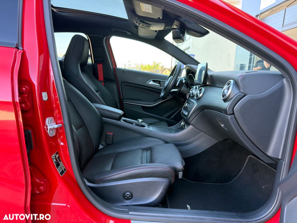 Mercedes-Benz A 220 d 7G-DCT AMG Line - 14