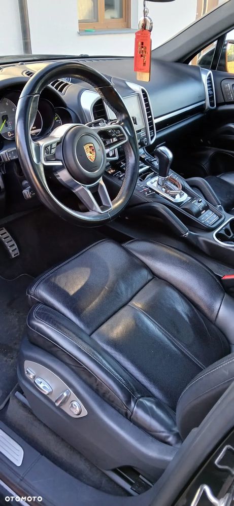 Porsche Cayenne S e-Hybrid Platinum Edition - 8