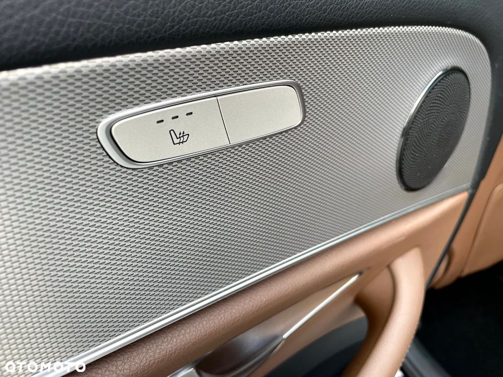 Mercedes-Benz Klasa E 220 d 4Matic 9G-TRONIC Avantgarde - 22