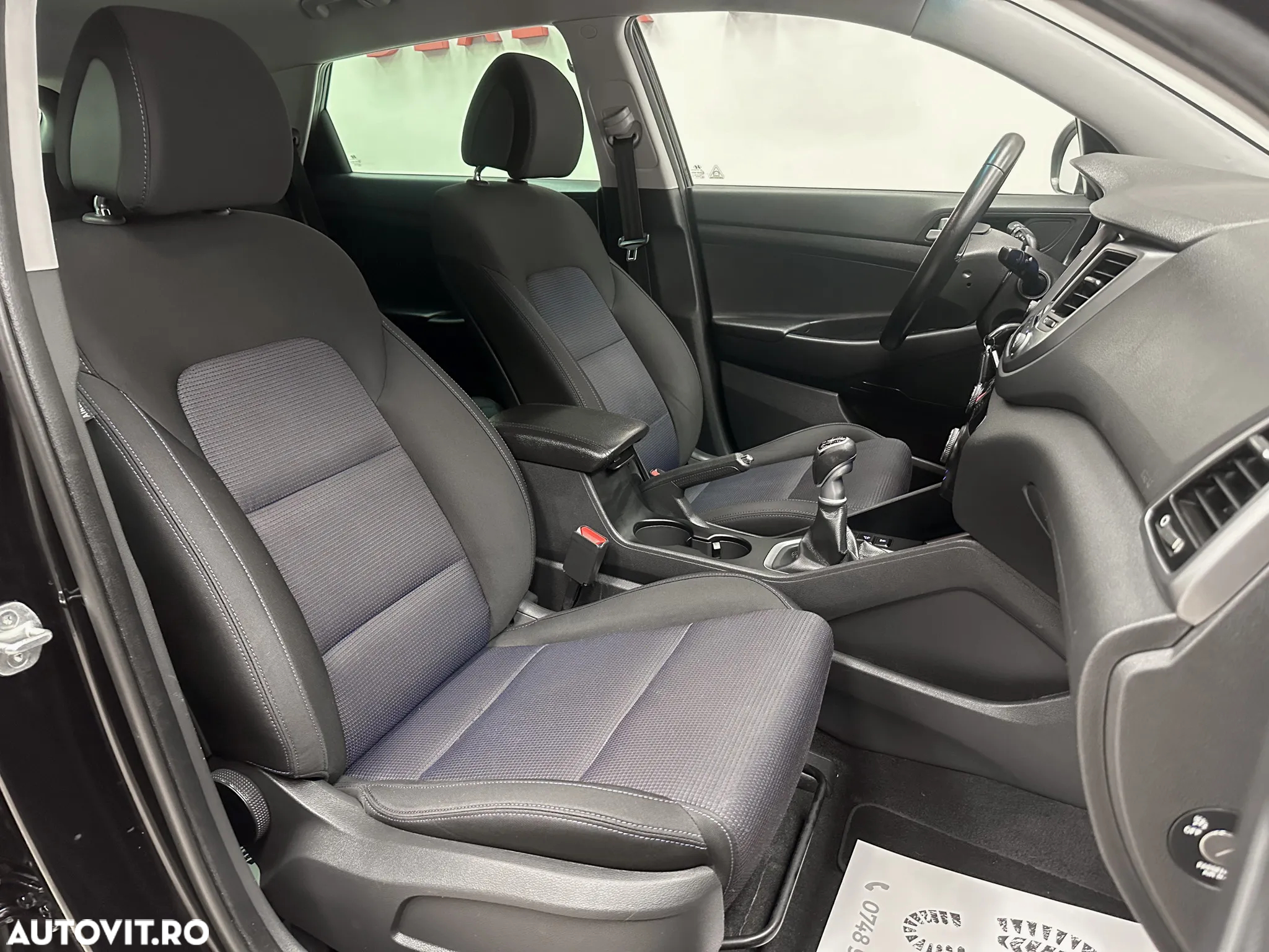 Hyundai Tucson blue 1.7 CRDi 2WD Style - 11