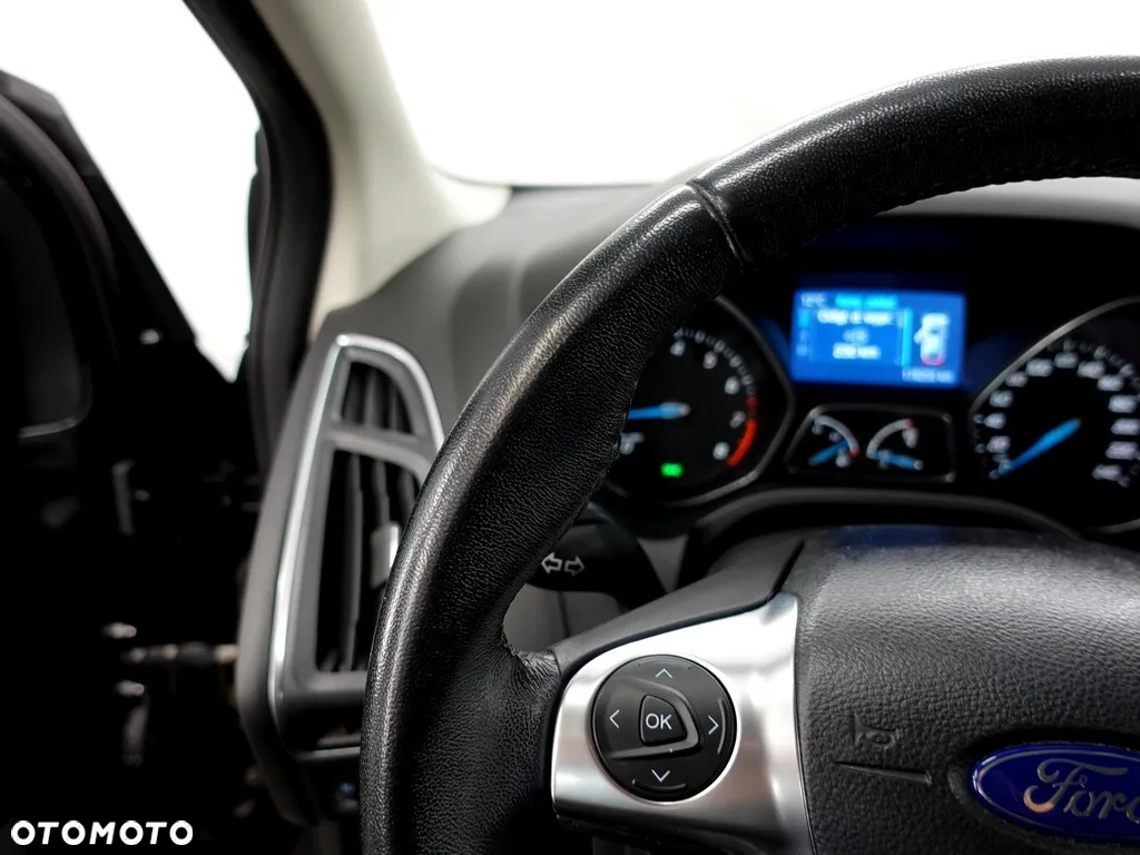 Ford Focus 1.6 EcoBoost Titanium - 20