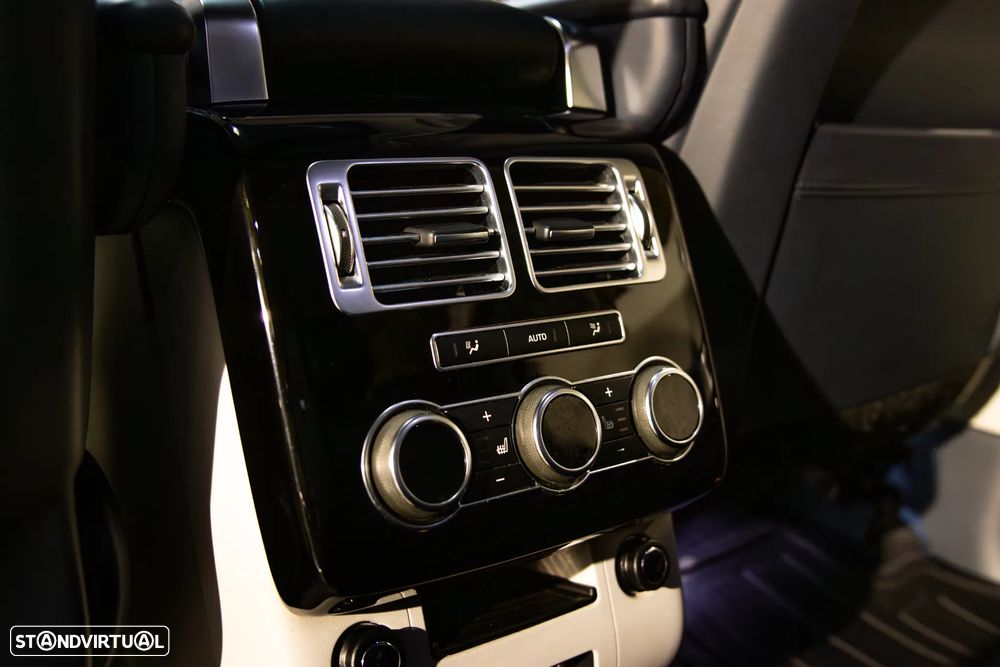 Land Rover Range Rover 4.4 SDV8 Vogue - 23